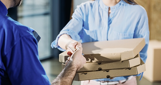 Home Dining ist insbesondere im Lockdowon beliebt – welches sind die beliebtesten Restaurants mit Lieferservice?