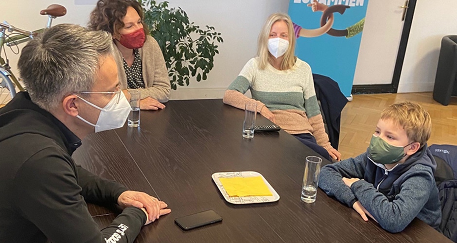 Zu Besuch beim Kinderbürgermeister Felix Kanzler (rechts).