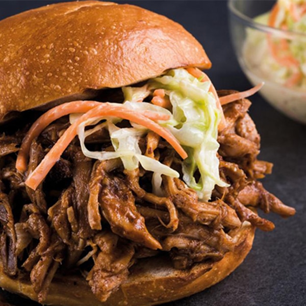 Pulled Pork Burger mit selbstgemachten Buns