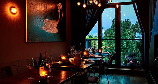 Eine vegane Sterneküche, die auf Selbstversorgung und Labortechnik setzt? Und obendrein auf Gewürze verzichtet? Das Seven Swans macht es vor.