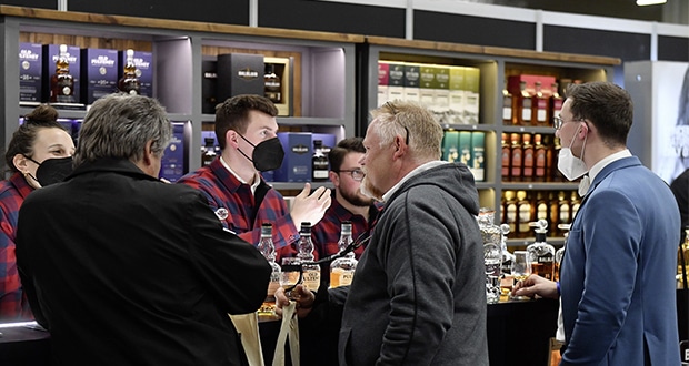 The Village Whisky Messe neu