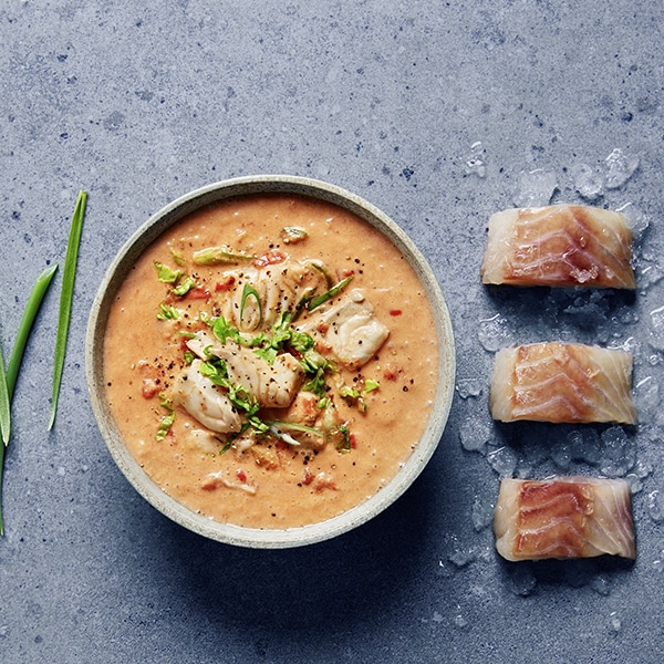 Asiatische Fischsuppe mit Seelachs. (Quelle: Norwegian Seafood)