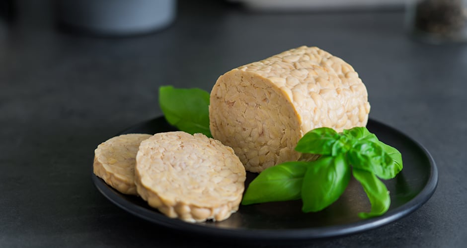 aufgeschnittene Tempeh-Rolle