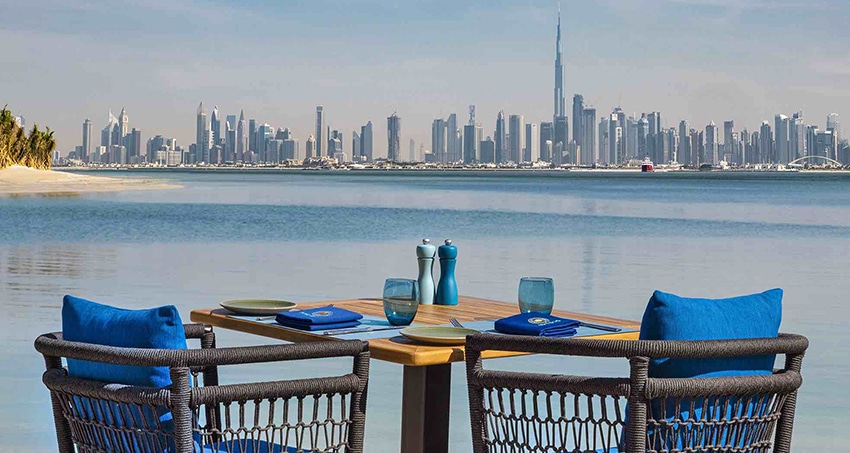 Blick aus dem Restaurant Helios auf Skyline