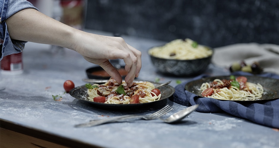 Valentinstag ist da – und für viele Profiköche ist Pasta die erste Wahl, wenn es um ein perfektes Gericht für ein Date geht. (Quelle: rithwick pr in Unsplash)