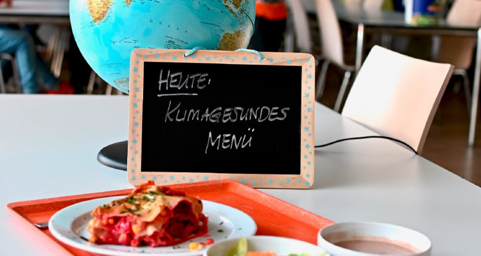 Wie sieht eine klimagesunde Mensa aus? Schüler können dies in einer neuen Schul-AG – entwickelt von der Vernetzungsstelle Schulverpflegung Niedersachsen – ausprobieren.