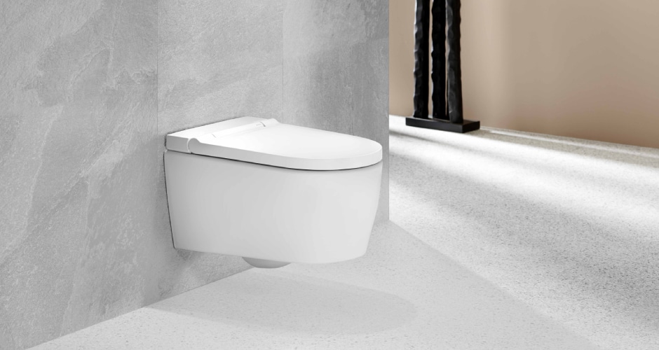 Mit dem Geberit AquaClean Sela in Weiß matt können Hoteliers noch mehr Individualität in ihre Hotelbäder bringen.