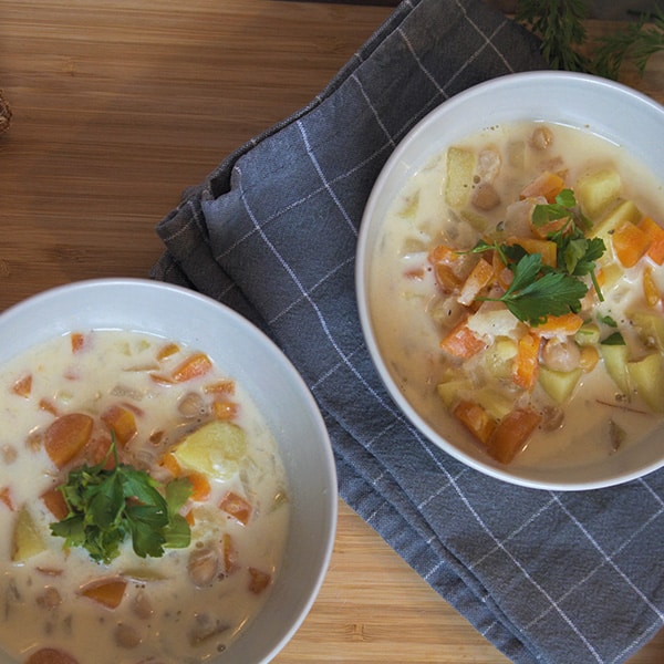 Kartoffel-Karotten-Kichererbsen-Eintopf aus "Das Praxiskochbuch - mit Lecker-Garantie".