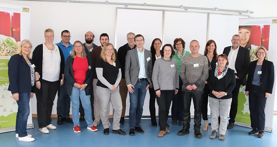 Acht oberbayerische Behörden wollen ihre Verpflegung nachhaltiger gestalten und nehmen am Coaching Behördengastronomie teil.