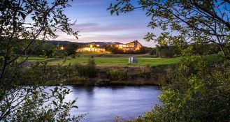 Das Hotel Húsafell in der Natur Islands