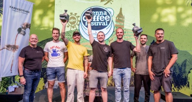 Auf dem 9. Vienna Coffee Festival wird Lukas Stölner als Staatsmeister im Rösten geehrt.