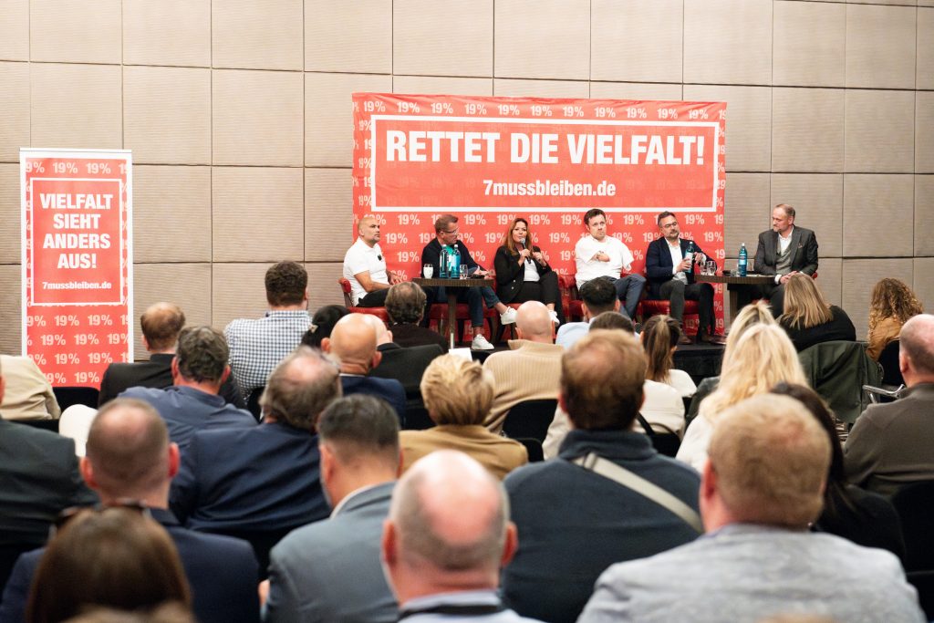 In Mainz fiel der Startschuss für die Kampagne „Rettet die Vielfalt“ für die Beibehaltung der 7 % Mehrwertsteuer durch „Vereint für die Gastro“.