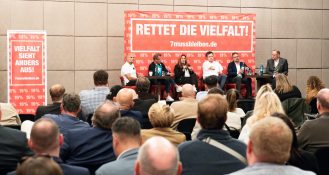 In Mainz fiel der Startschuss für die Kampagne „Rettet die Vielfalt“ für die Beibehaltung der 7 % Mehrwertsteuer durch „Vereint für die Gastro“.