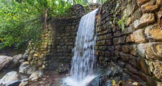 Deutsche Mineralbrunnen und Malaika Mihambo feiern Tag des Mineralwassers: Mineralwasser ist Kulturgut mit hoher Bedeutung für die Ernährung